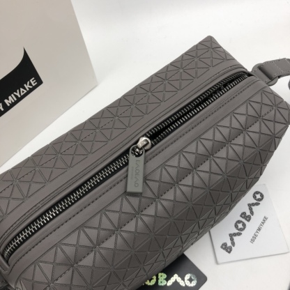 イッセイミヤケ「Issey Miyake」バッグ レディース おしゃれ ショルダーバッグ
