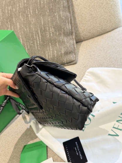 ボッテガ ヴェネタ「Bottega Veneta」バッグ レディース おしゃれ ショルダーバッグ