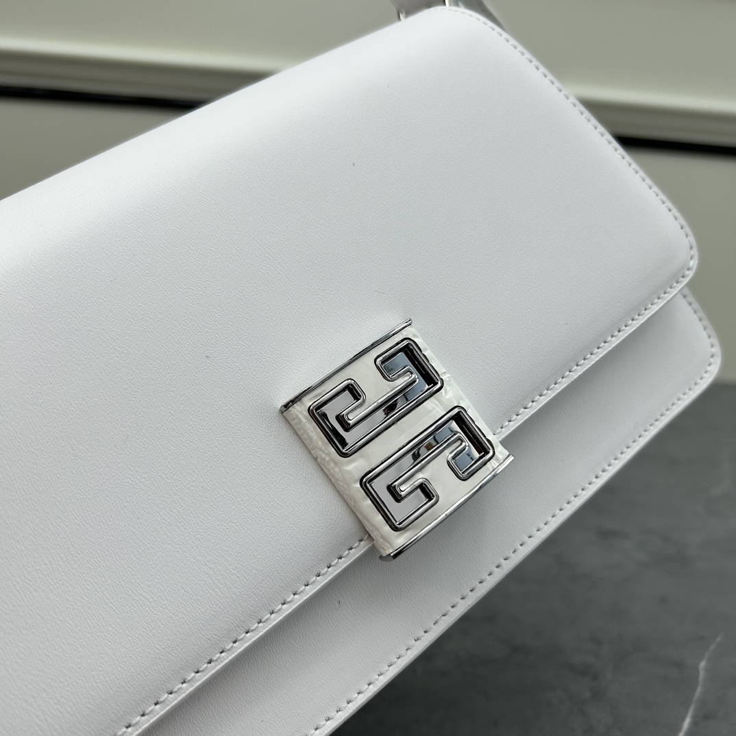 ジバンシィ「Givenchy」バッグ レディース おしゃれ ショルダーバッグ