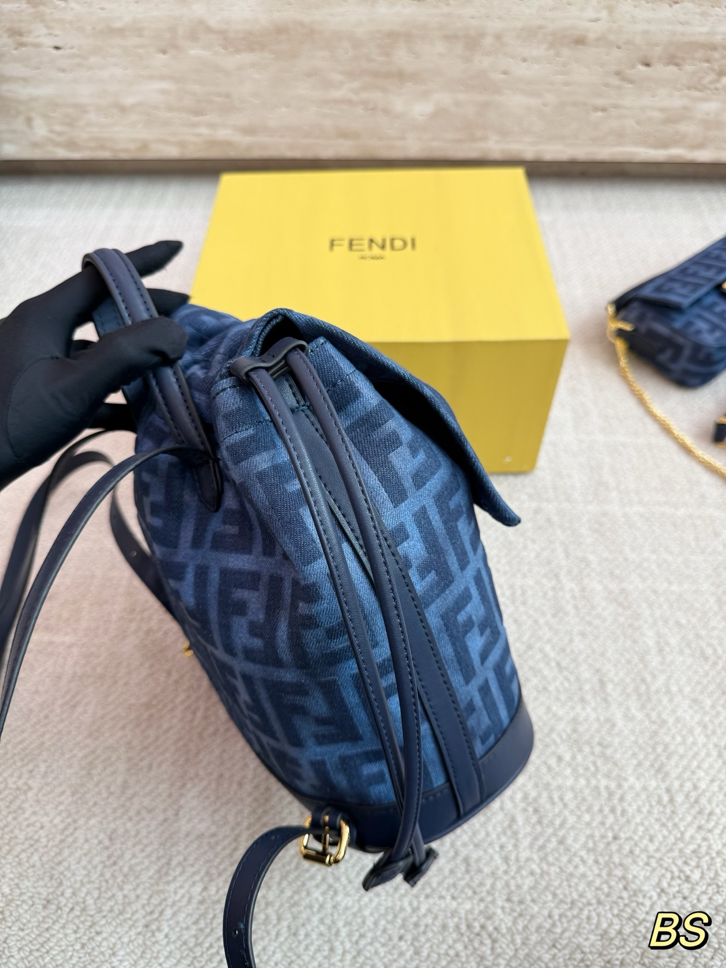 フェンディ「Fendi」バッグ リュック
