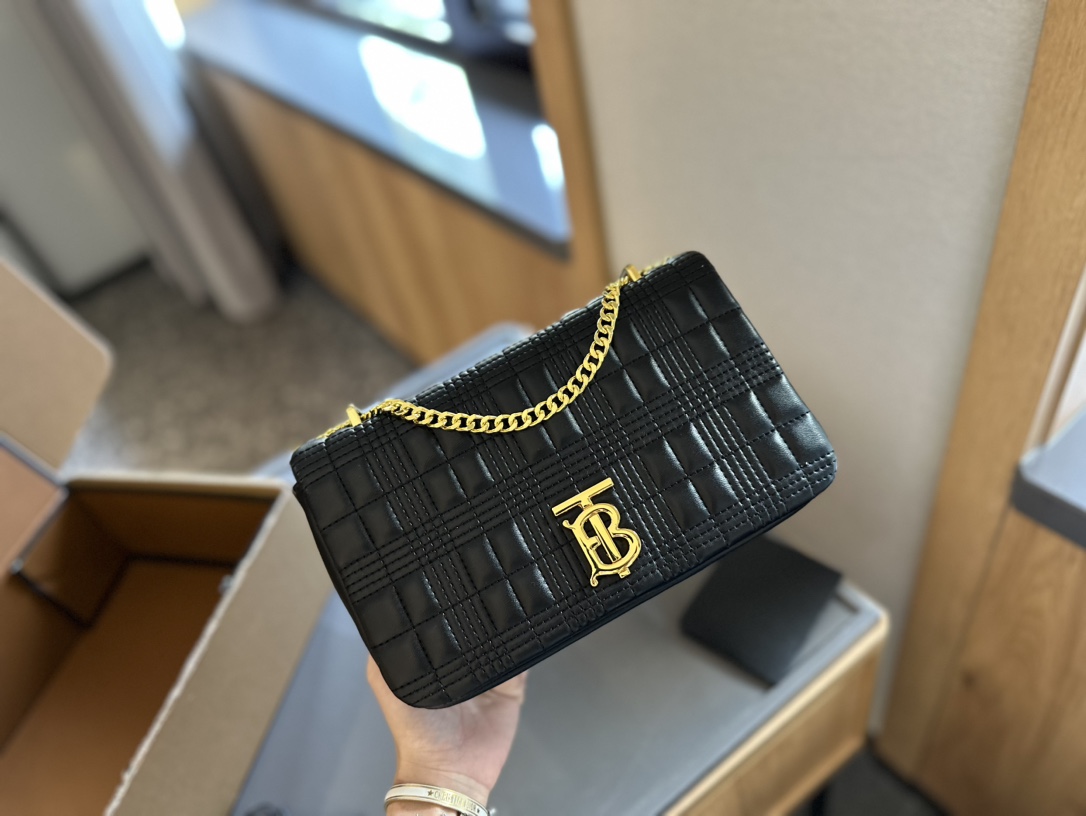バーバリー「Burberry」バッグ レディース おしゃれ ショルダーバッグ