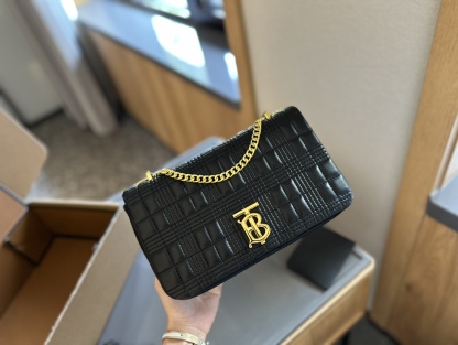 バーバリー「Burberry」バッグ レディース おしゃれ ショルダーバッグ