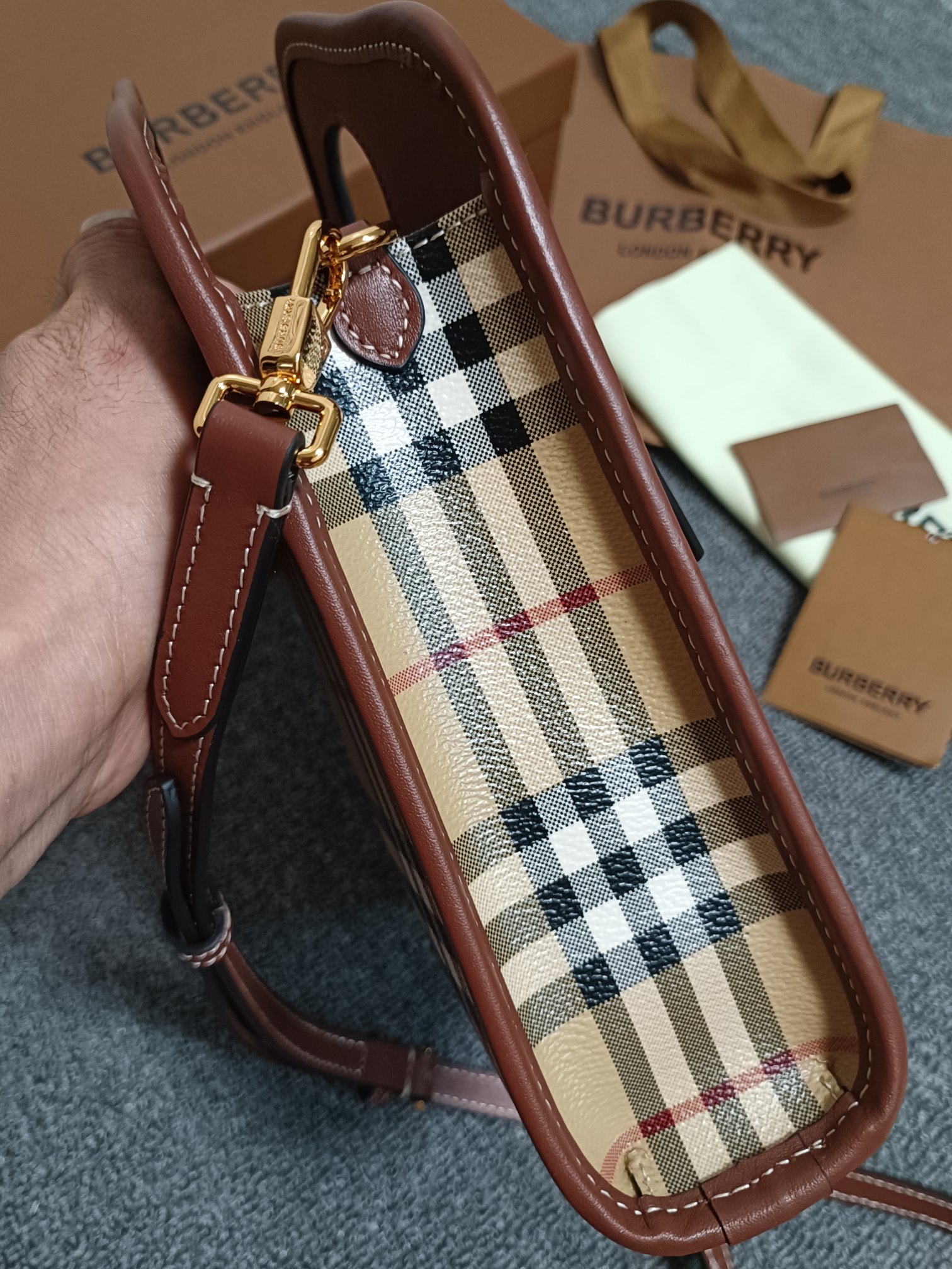 バーバリー「Burberry」バッグ レディース おしゃれ ショルダーバッグ