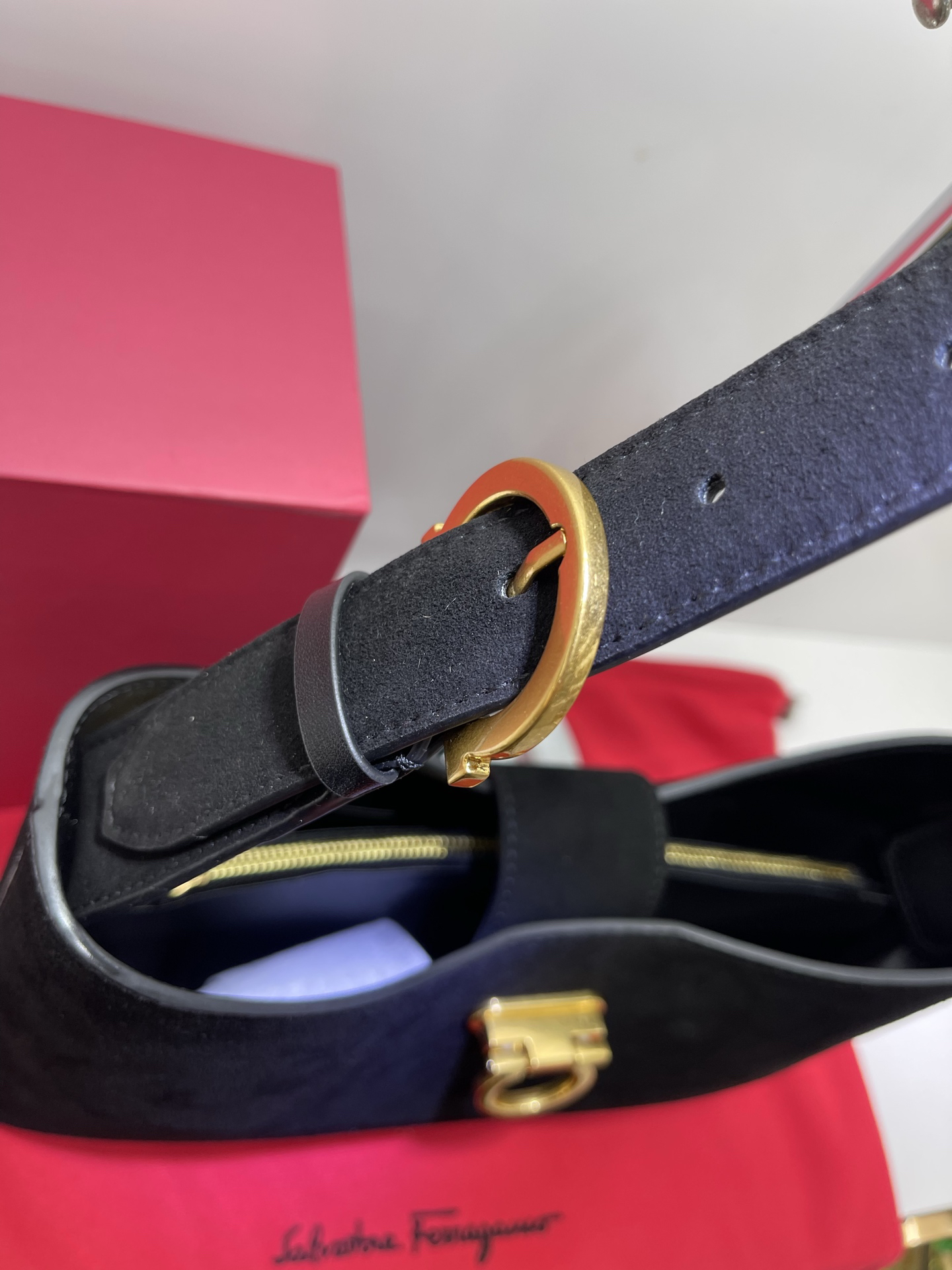フェラガモ「Ferragamo」バッグ レディース おしゃれ ショルダーバッグ