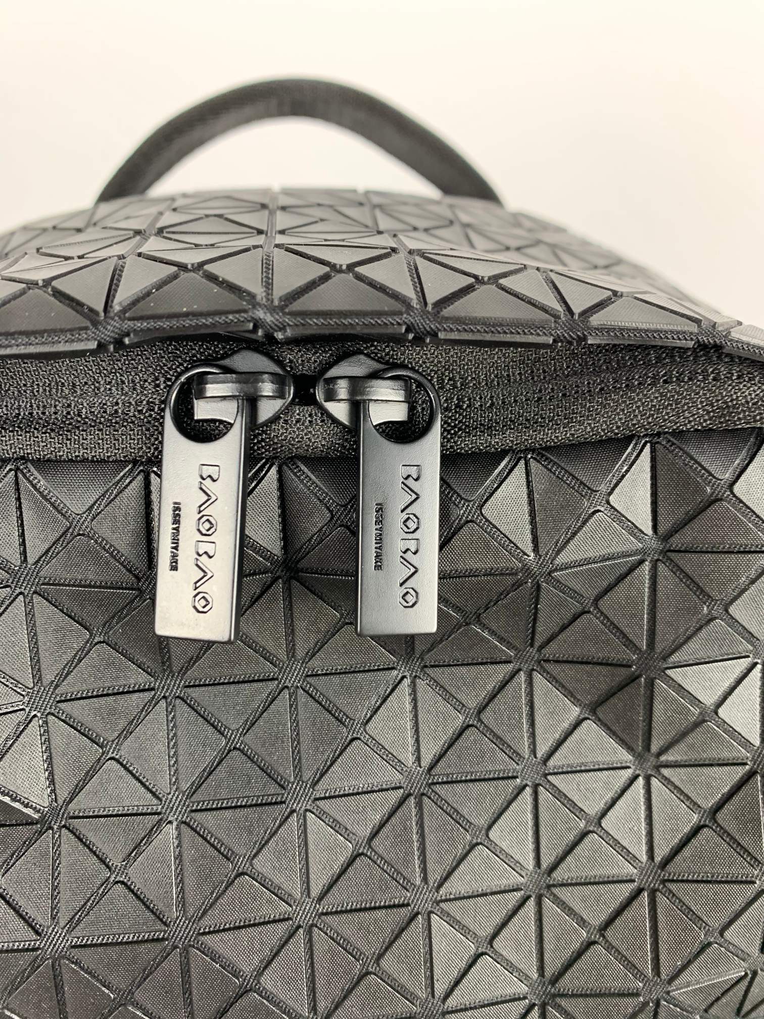 イッセイミヤケ「Issey Miyake」バッグ おしゃれなメンズリュックサック