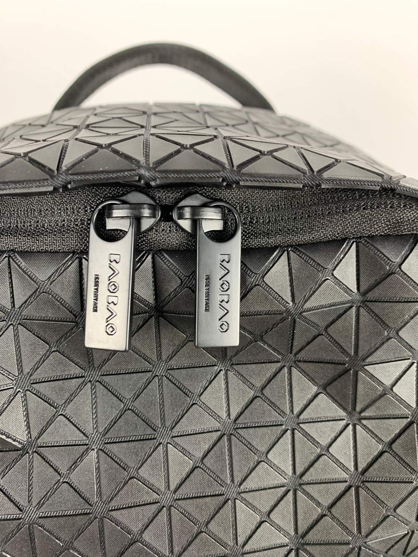 イッセイミヤケ「Issey Miyake」バッグ おしゃれなメンズリュックサック