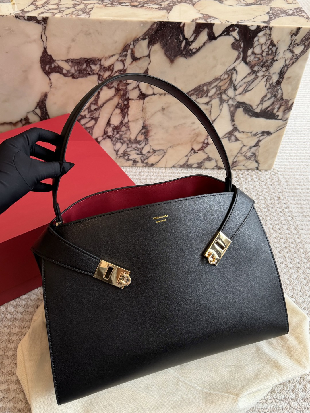 フェラガモ「Ferragamo」バッグ レディース おしゃれ ショルダーバッグ
