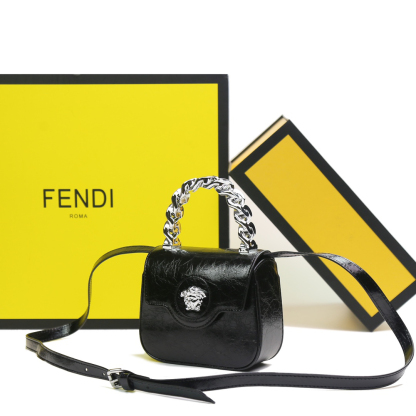 フェンディ「Fendi」バッグ ハンドバッグ