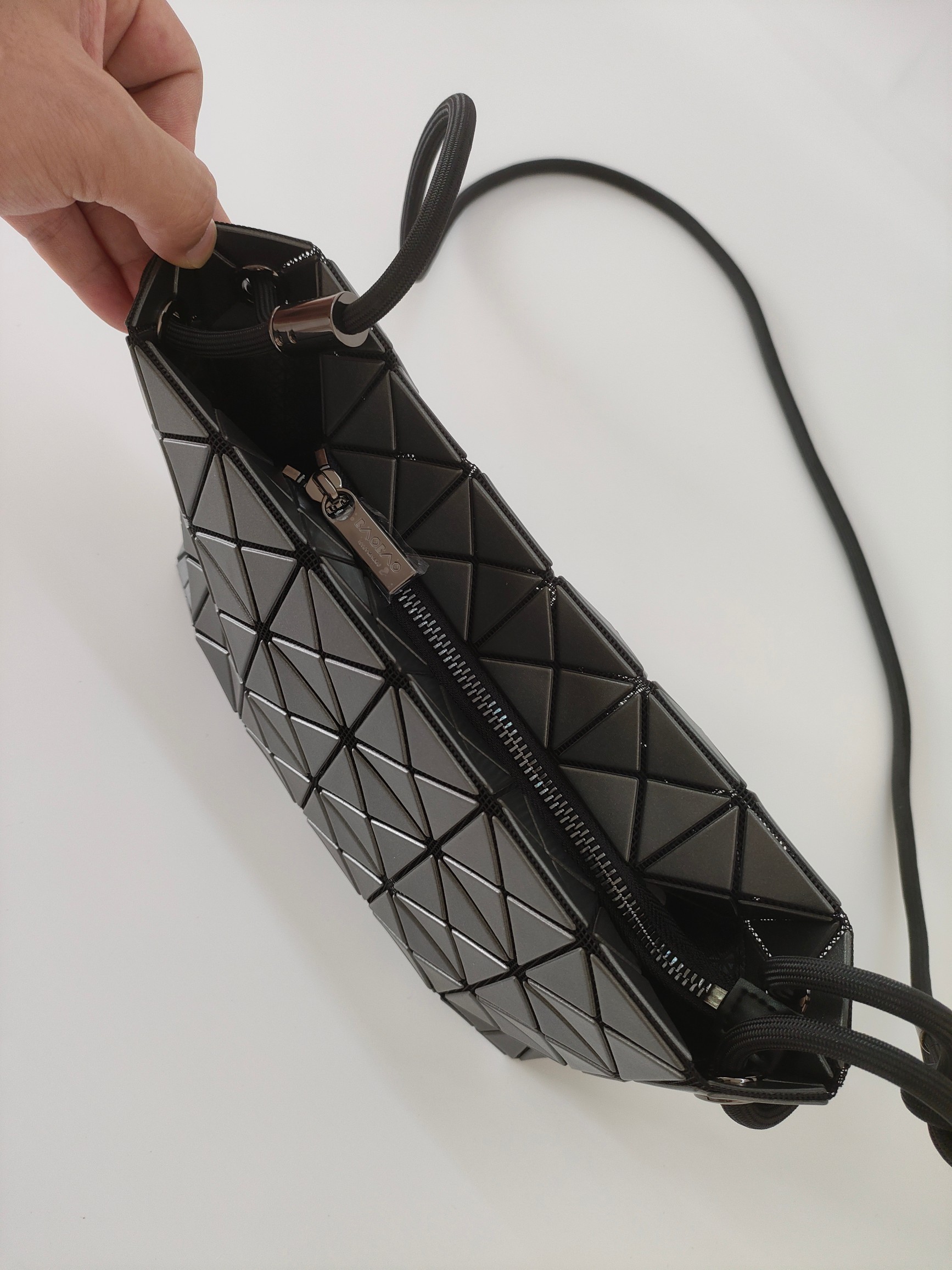 イッセイミヤケ「Issey Miyake」バッグ レディース おしゃれ ショルダーバッグ