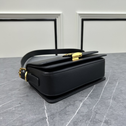 ジバンシィ「Givenchy」バッグ レディース おしゃれ ショルダーバッグ