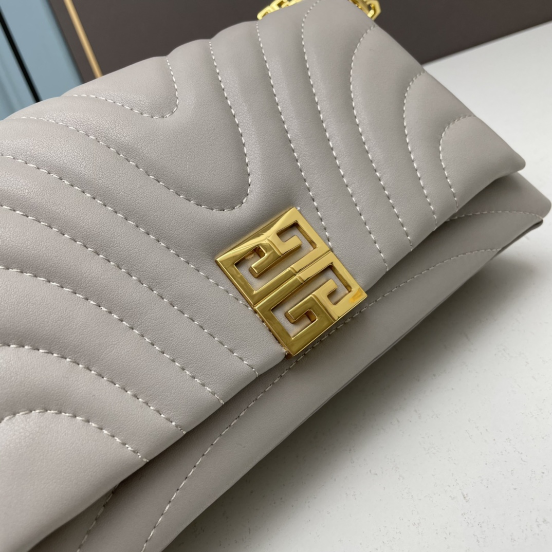 ジバンシィ「Givenchy」バッグ レディース おしゃれ ショルダーバッグ