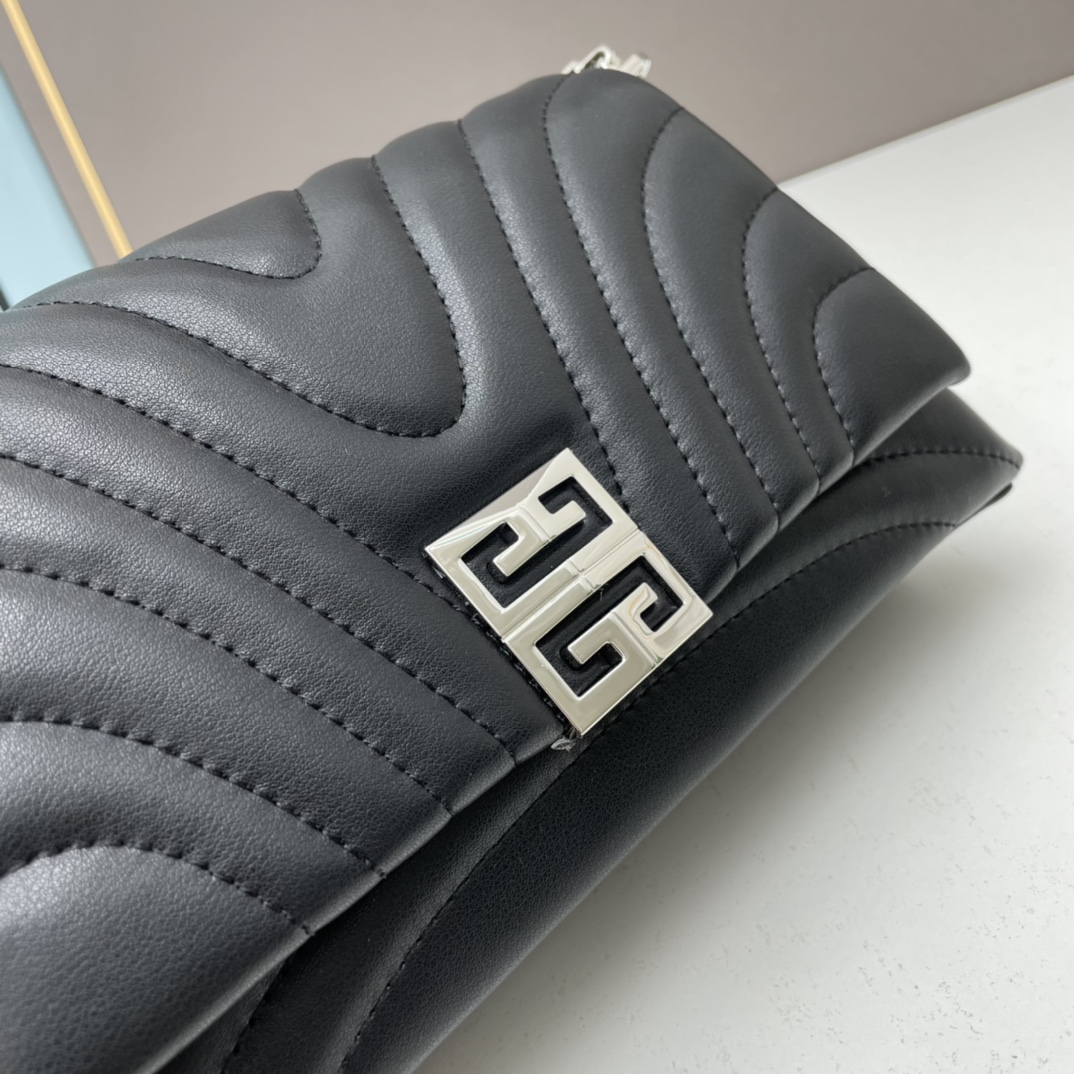 ジバンシィ「Givenchy」バッグ レディース おしゃれ ショルダーバッグ