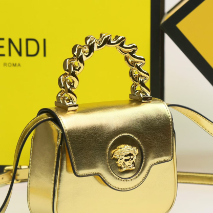 フェンディ「Fendi」バッグ ハンドバッグ
