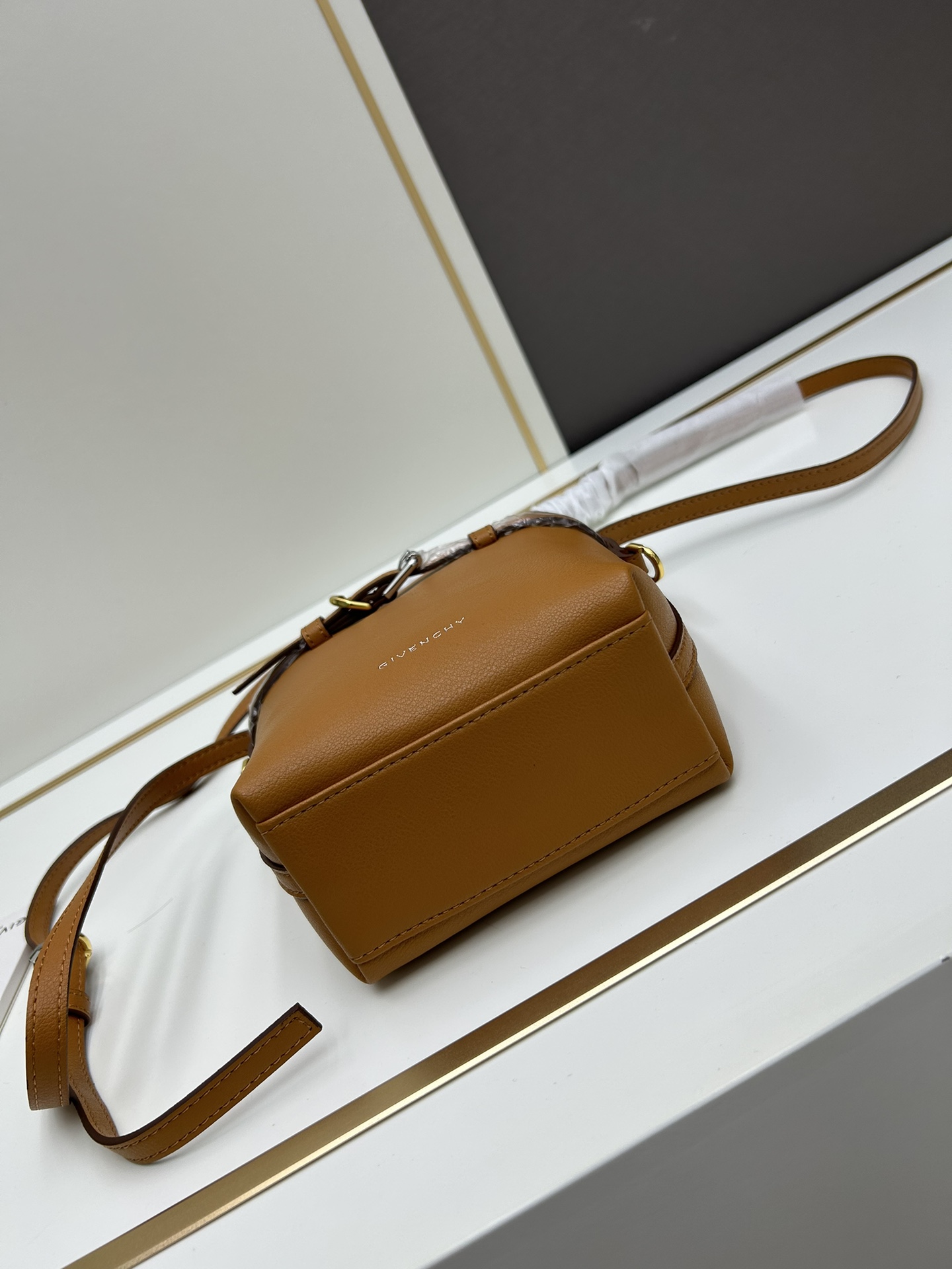 ジバンシィ「Givenchy」バッグ レディース おしゃれ ショルダーバッグ