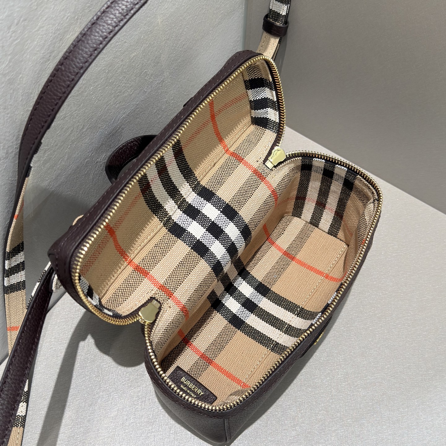 バーバリー「Burberry」バッグ レディース おしゃれ ショルダーバッグ