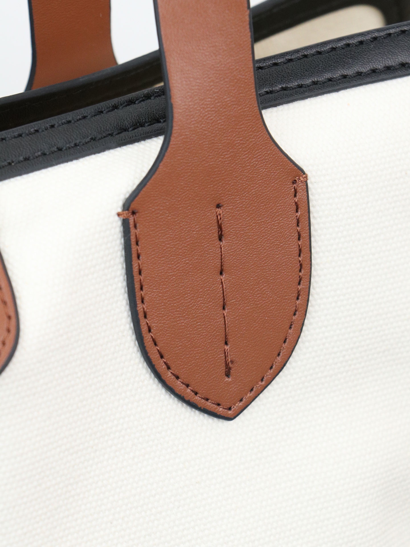 バーバリー「Burberry」バッグ レディース おしゃれ ショルダーバッグ