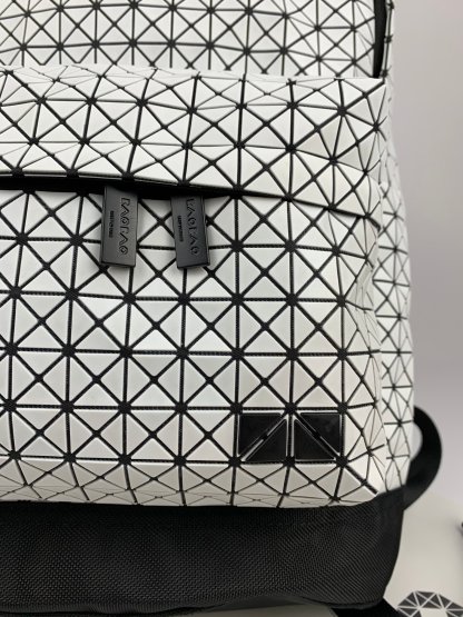 イッセイミヤケ「Issey Miyake」バッグ おしゃれなメンズリュックサック