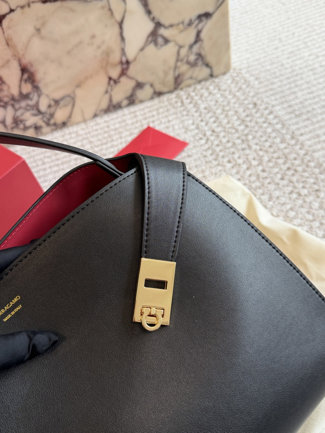 フェラガモ「Ferragamo」バッグ レディース おしゃれ ショルダーバッグ