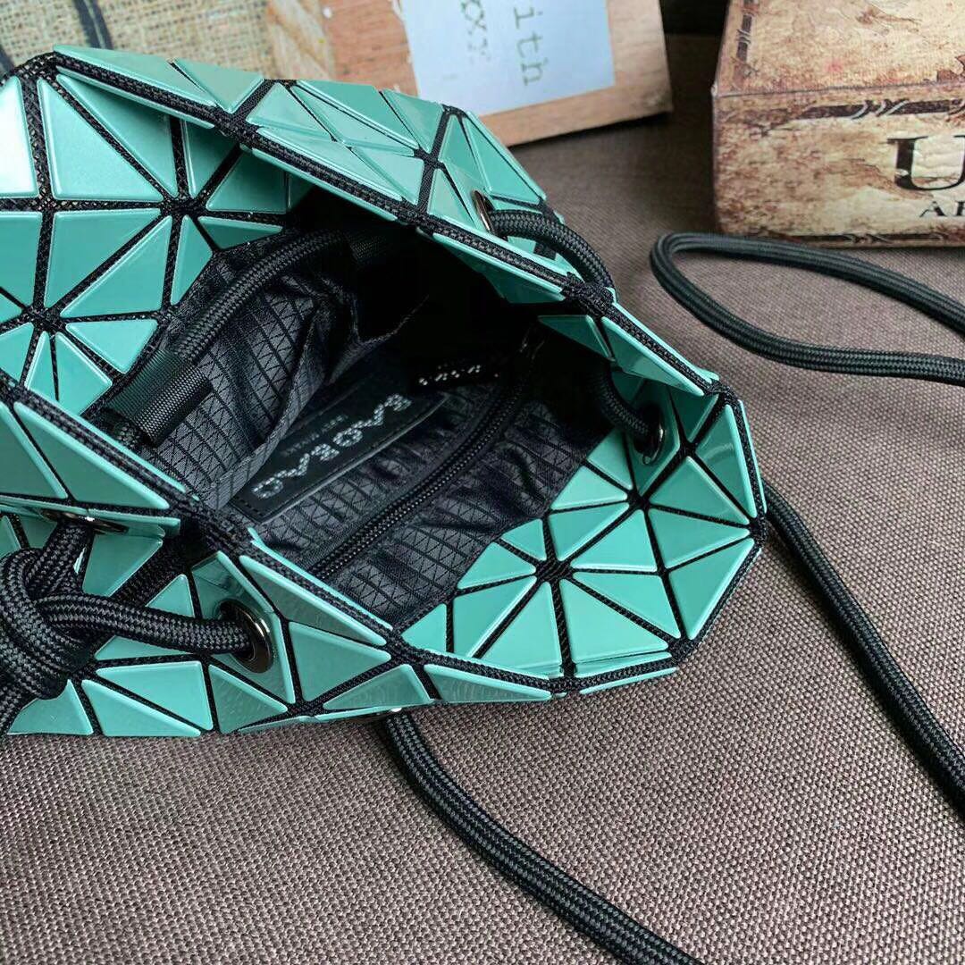 イッセイミヤケ「Issey Miyake」バッグ レディースバッグ