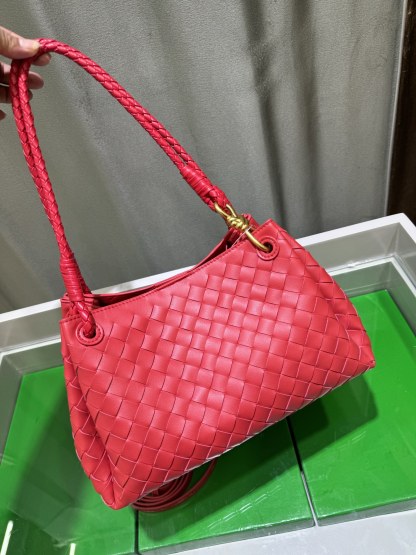 ボッテガ ヴェネタ「Bottega Veneta」バッグ レディース おしゃれ ショルダーバッグ