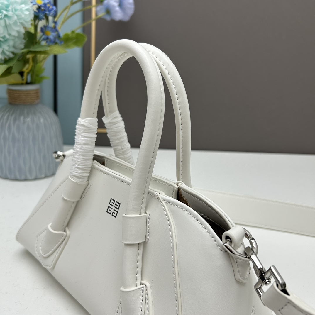 ジバンシィ「Givenchy」バッグ レディース おしゃれ ショルダーバッグ