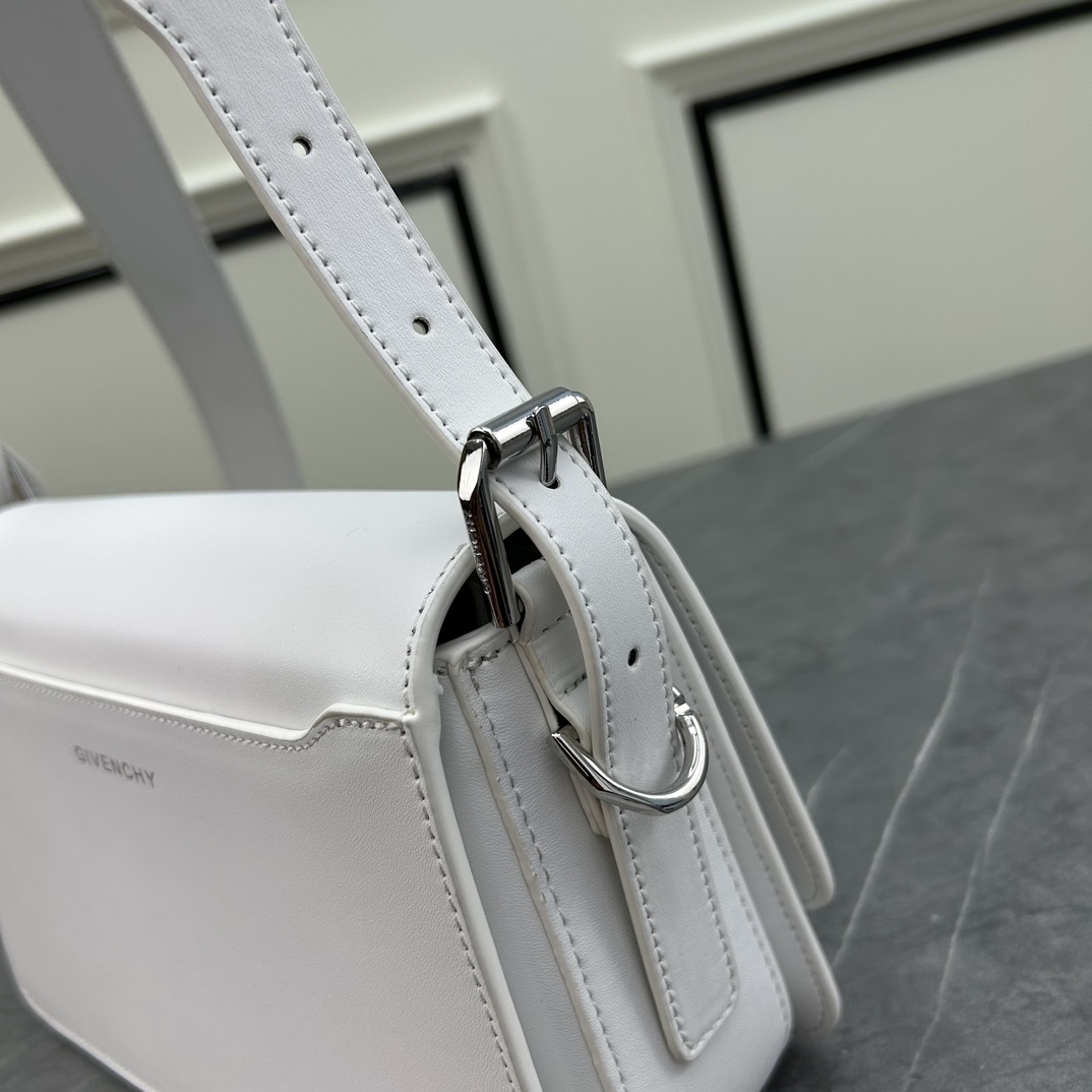ジバンシィ「Givenchy」バッグ レディース おしゃれ ショルダーバッグ