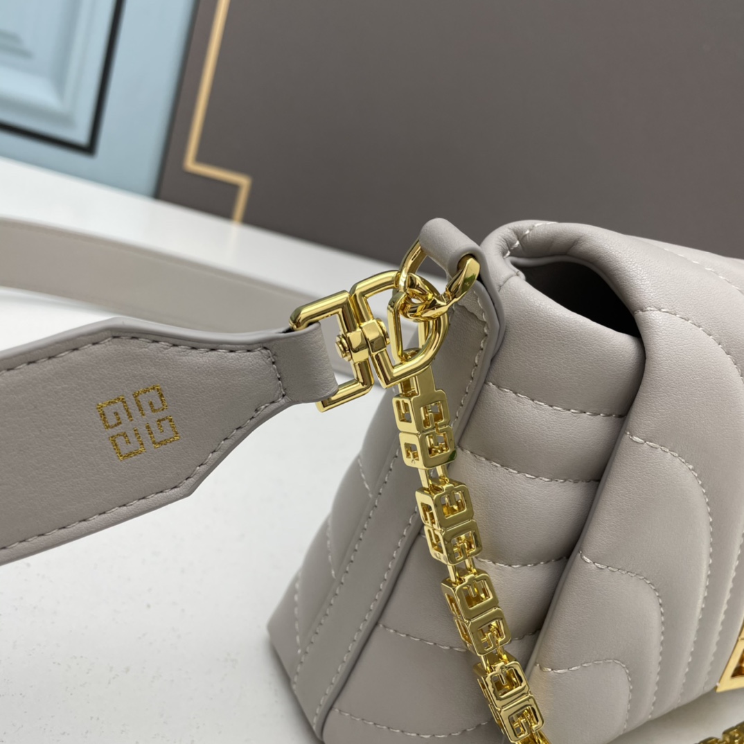 ジバンシィ「Givenchy」バッグ レディース おしゃれ ショルダーバッグ