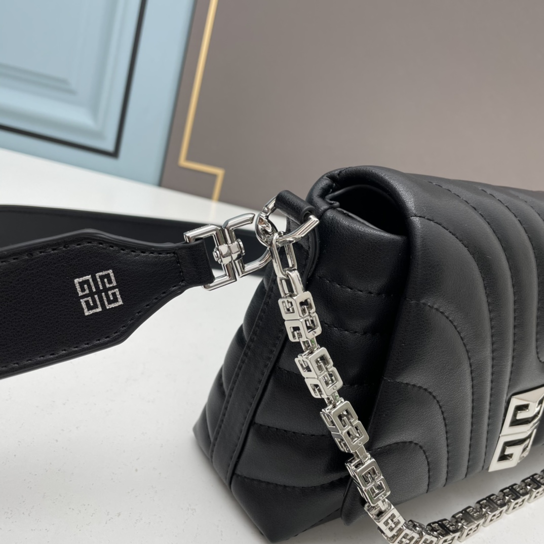 ジバンシィ「Givenchy」バッグ レディース おしゃれ ショルダーバッグ