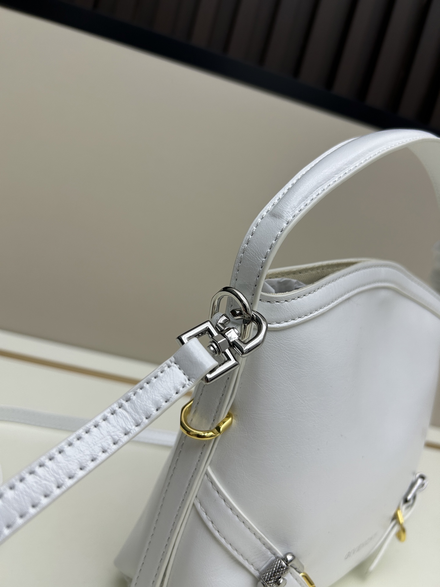 ジバンシィ「Givenchy」バッグ レディース おしゃれ ショルダーバッグ
