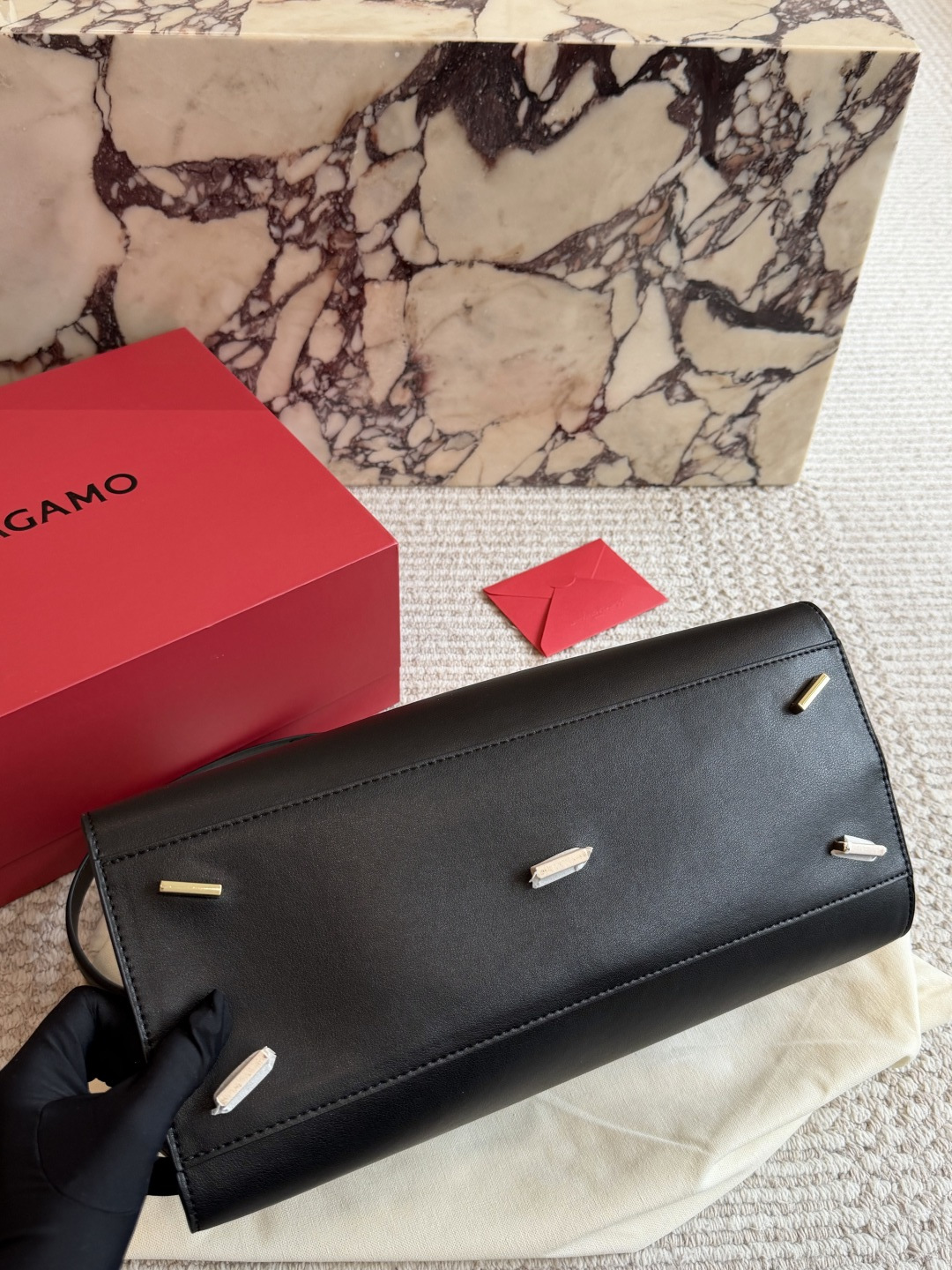 フェラガモ「Ferragamo」バッグ レディース おしゃれ ショルダーバッグ