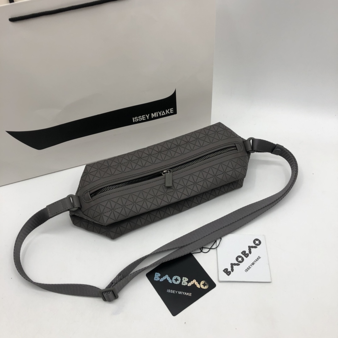 イッセイミヤケ「Issey Miyake」バッグ レディース おしゃれ ショルダーバッグ