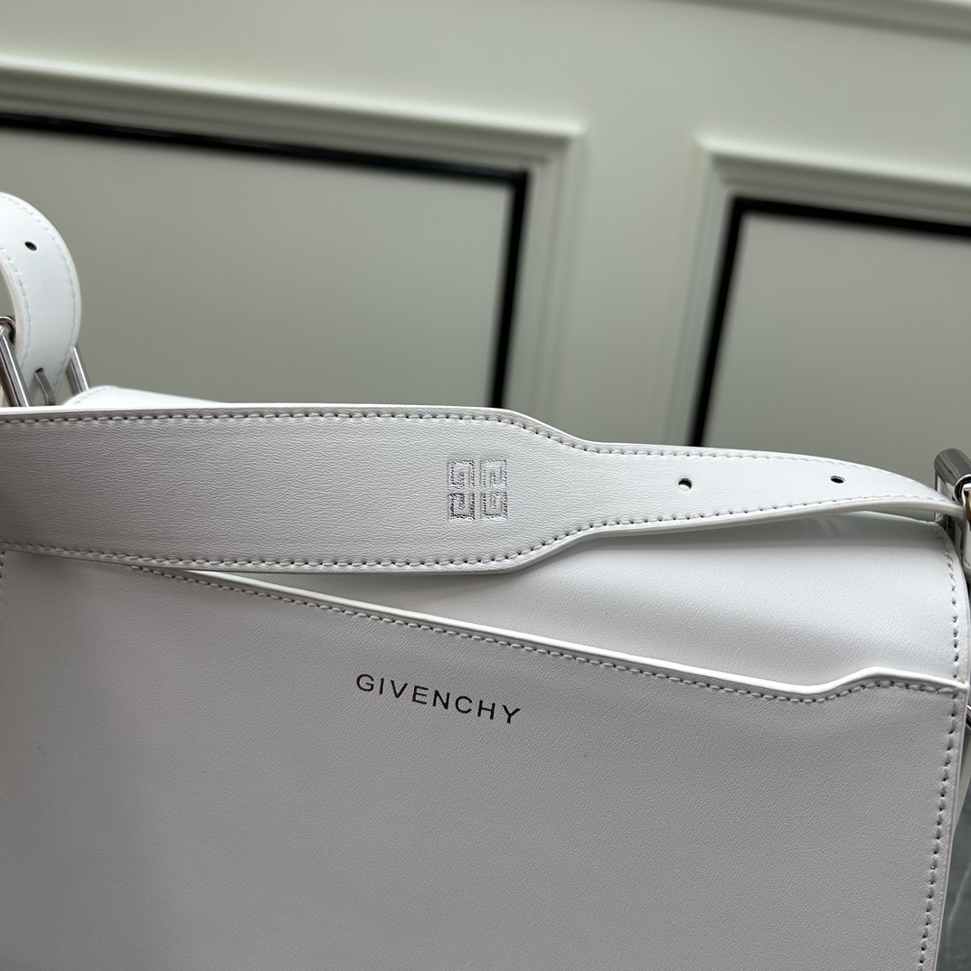 ジバンシィ「Givenchy」バッグ レディース おしゃれ ショルダーバッグ