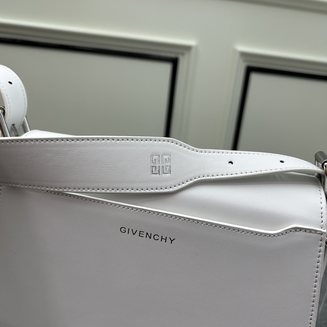 ジバンシィ「Givenchy」バッグ レディース おしゃれ ショルダーバッグ