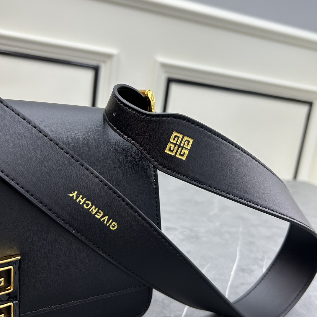 ジバンシィ「Givenchy」バッグ レディース おしゃれ ショルダーバッグ