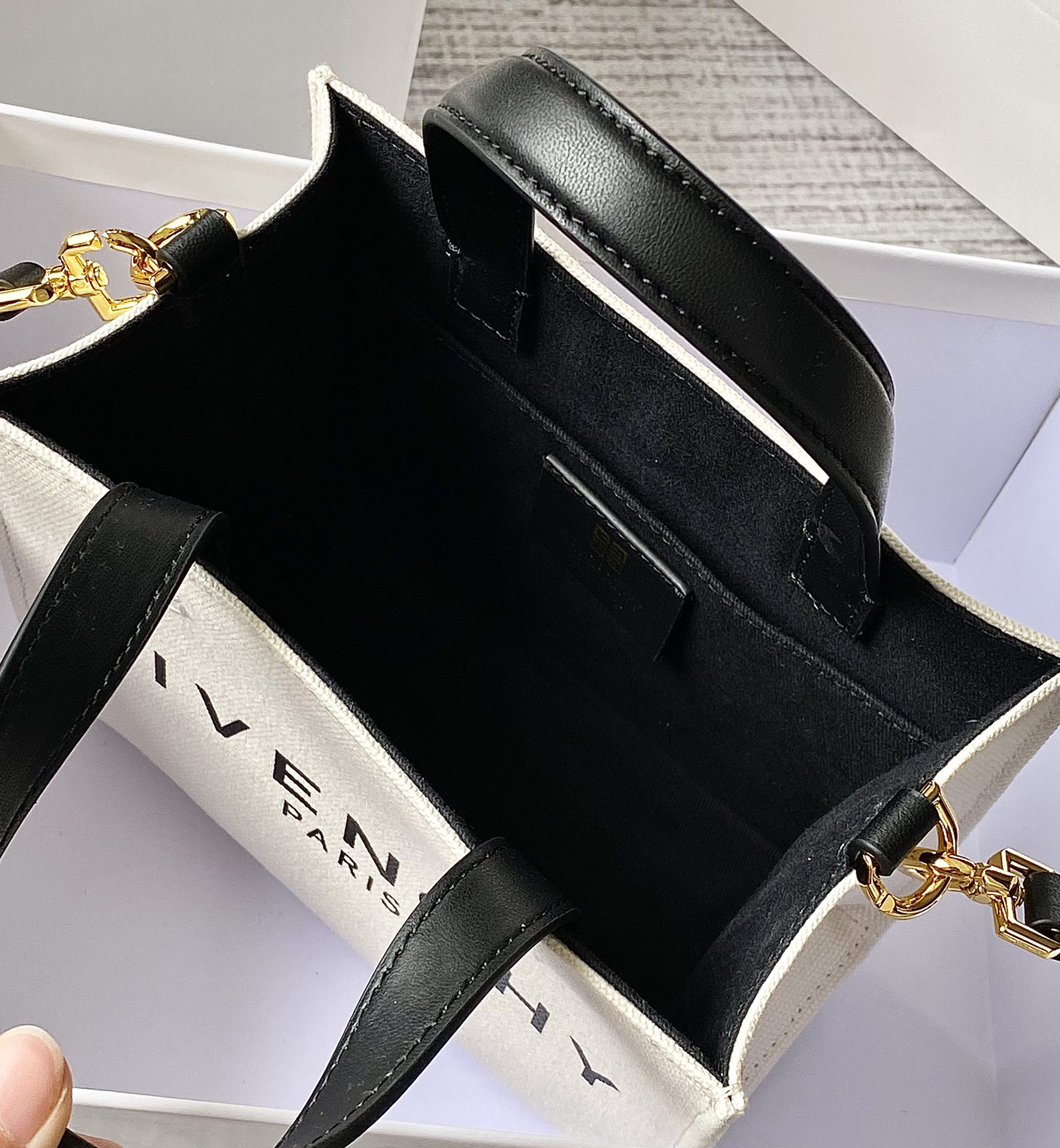 ジバンシィ「Givenchy」バッグ レディース おしゃれ ショルダーバッグ