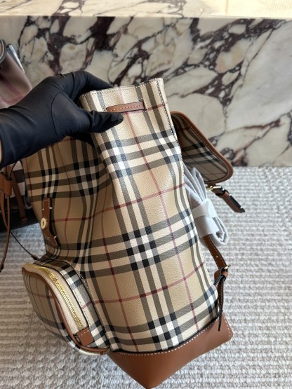 バーバリー「Burberry」バッグ レディースファッションバックパック