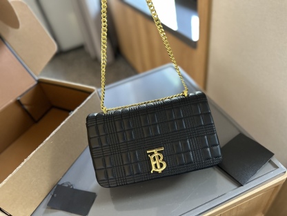 バーバリー「Burberry」バッグ レディース おしゃれ ショルダーバッグ