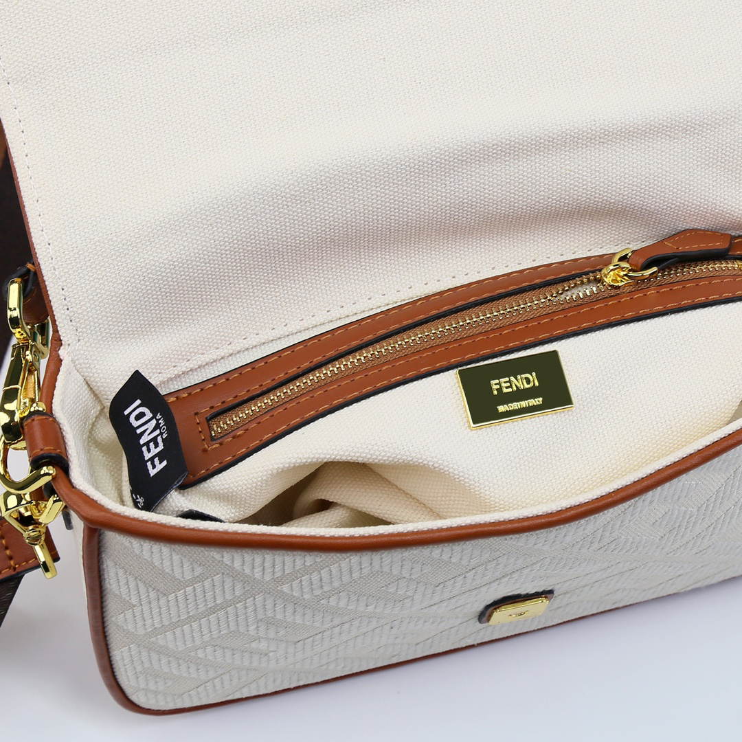フェンディ「Fendi」ショルダーバッグ