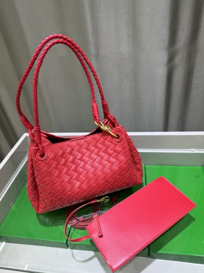 ボッテガ ヴェネタ「Bottega Veneta」バッグ レディース おしゃれ ショルダーバッグ