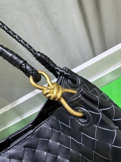 ボッテガ ヴェネタ「Bottega Veneta」バッグ レディース おしゃれ ショルダーバッグ