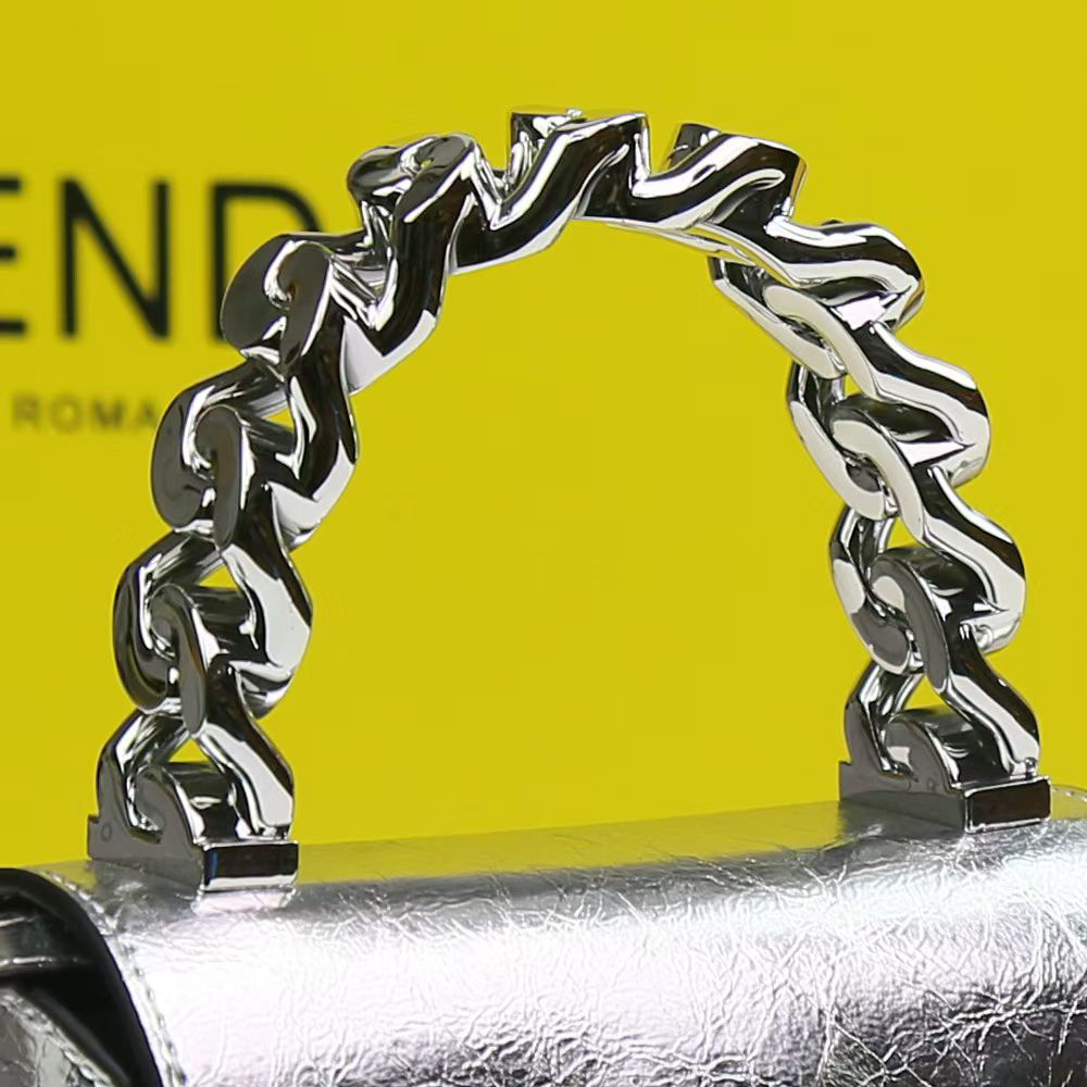 フェンディ「Fendi」バッグ ハンドバッグ