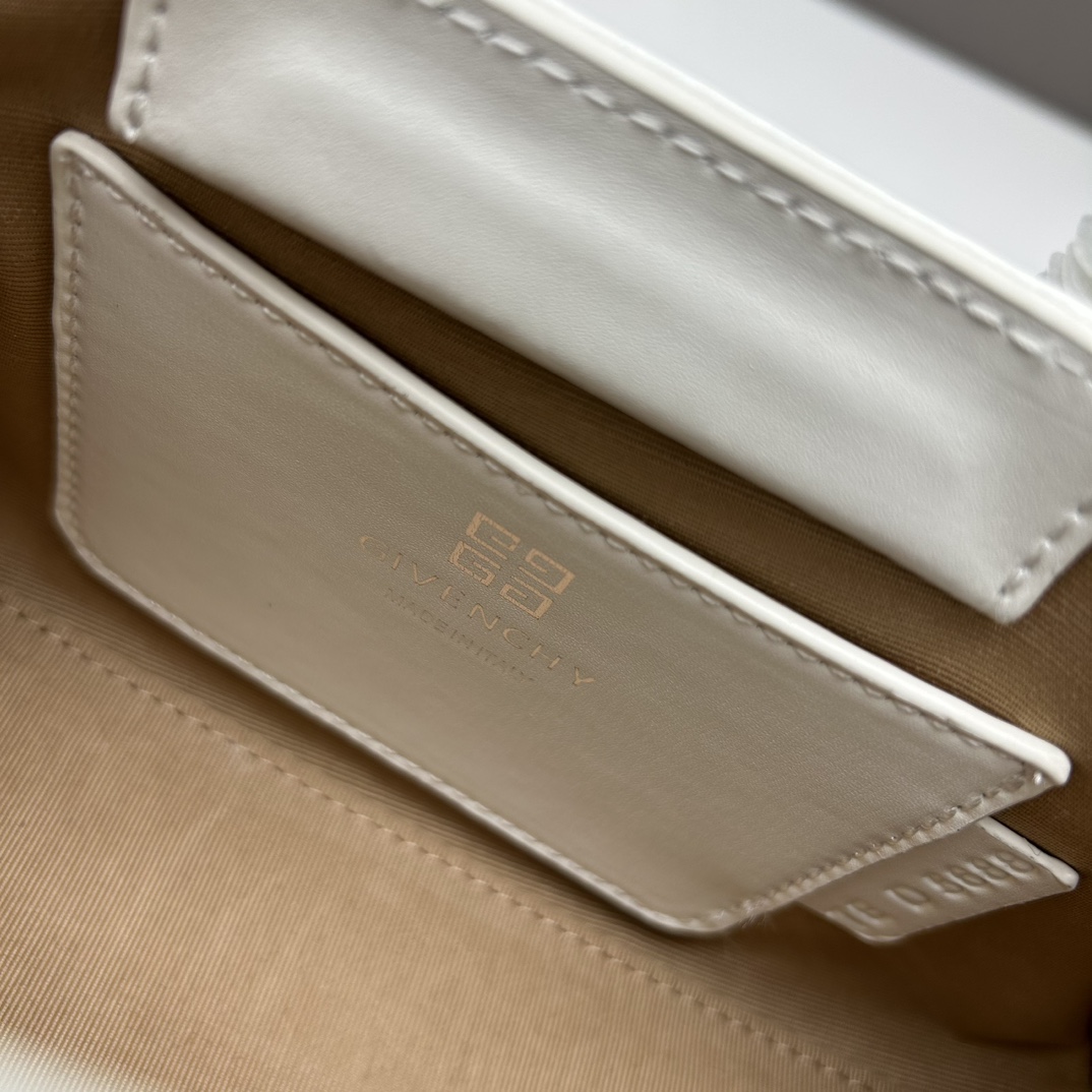 ジバンシィ「Givenchy」バッグ レディース おしゃれ ショルダーバッグ
