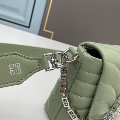 ジバンシィ「Givenchy」バッグ レディース おしゃれ ショルダーバッグ