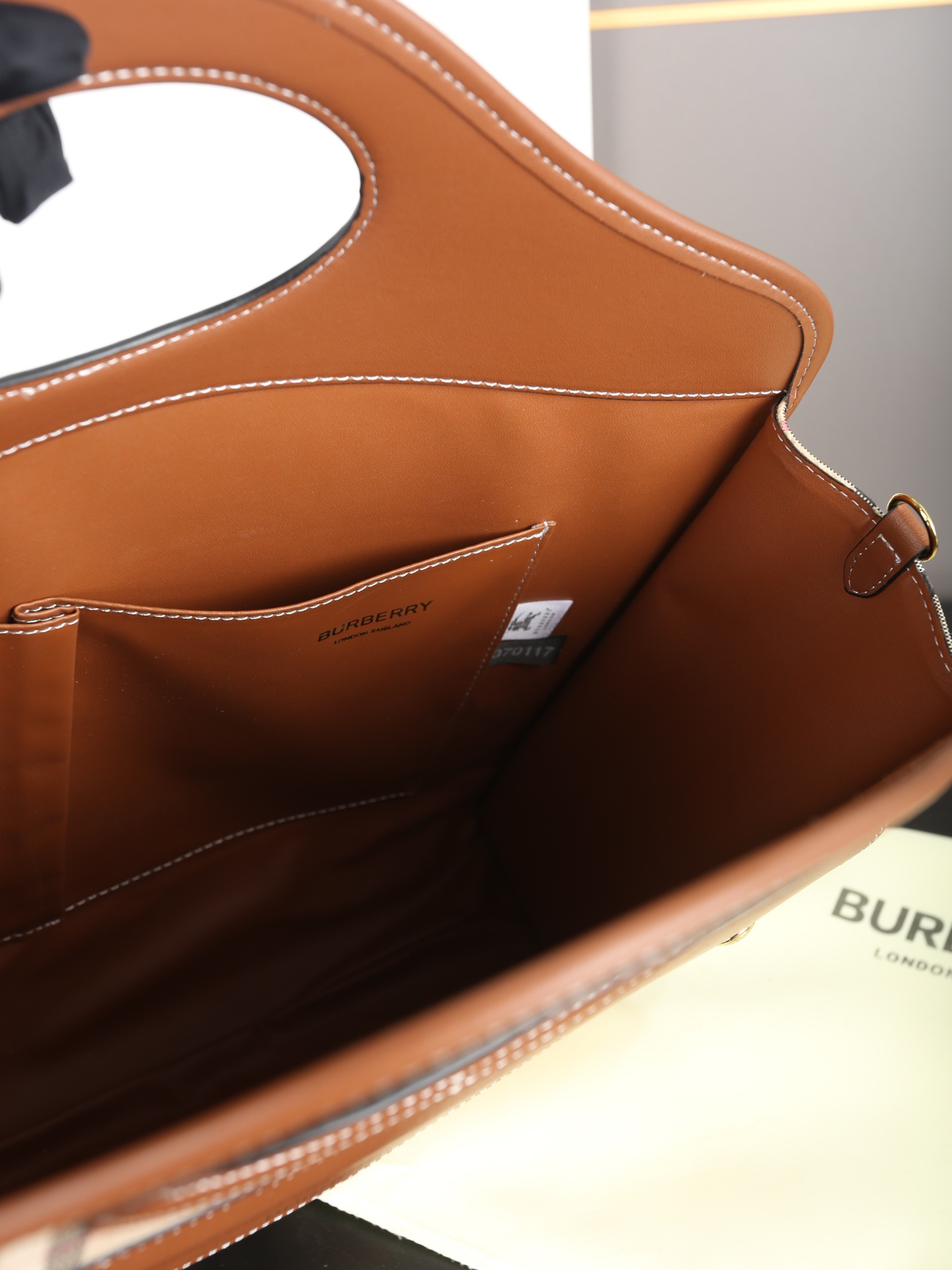 バーバリー「Burberry」バッグ レディース おしゃれ ショルダーバッグ