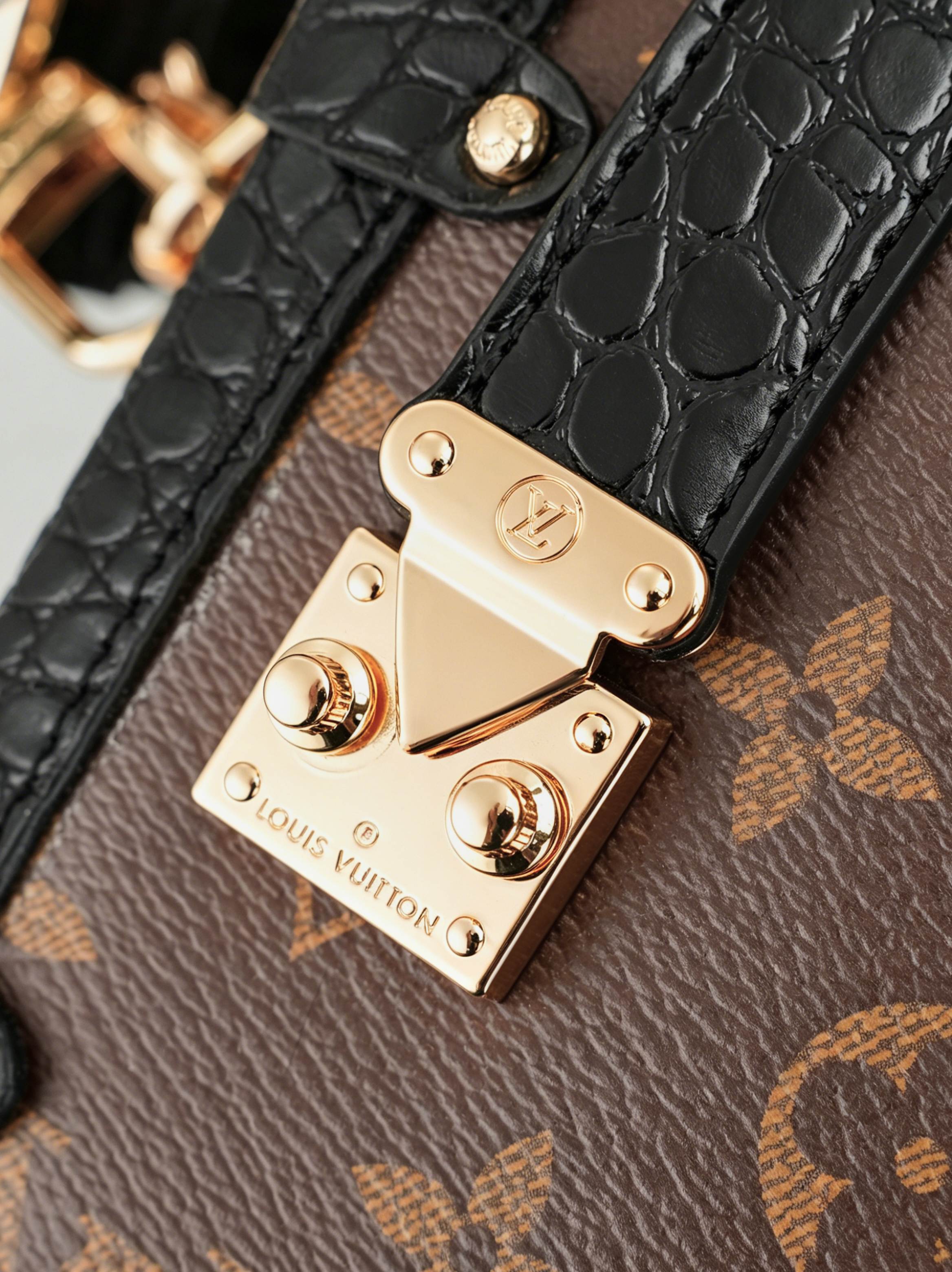 ルイ・ヴィトン「Louis Vuitton」バッグ レディース おしゃれ ショルダーバッグ
