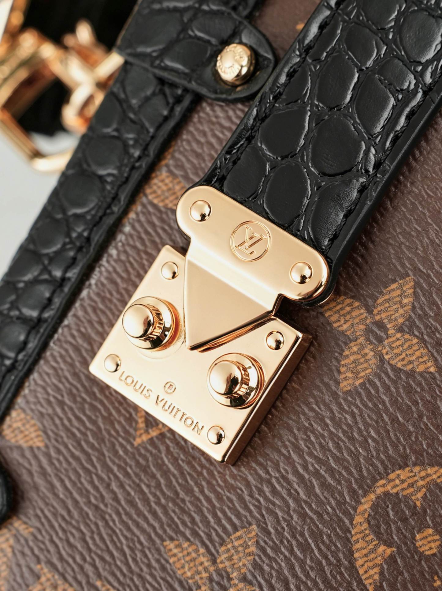 ルイ・ヴィトン「Louis Vuitton」バッグ レディース おしゃれ ショルダーバッグ