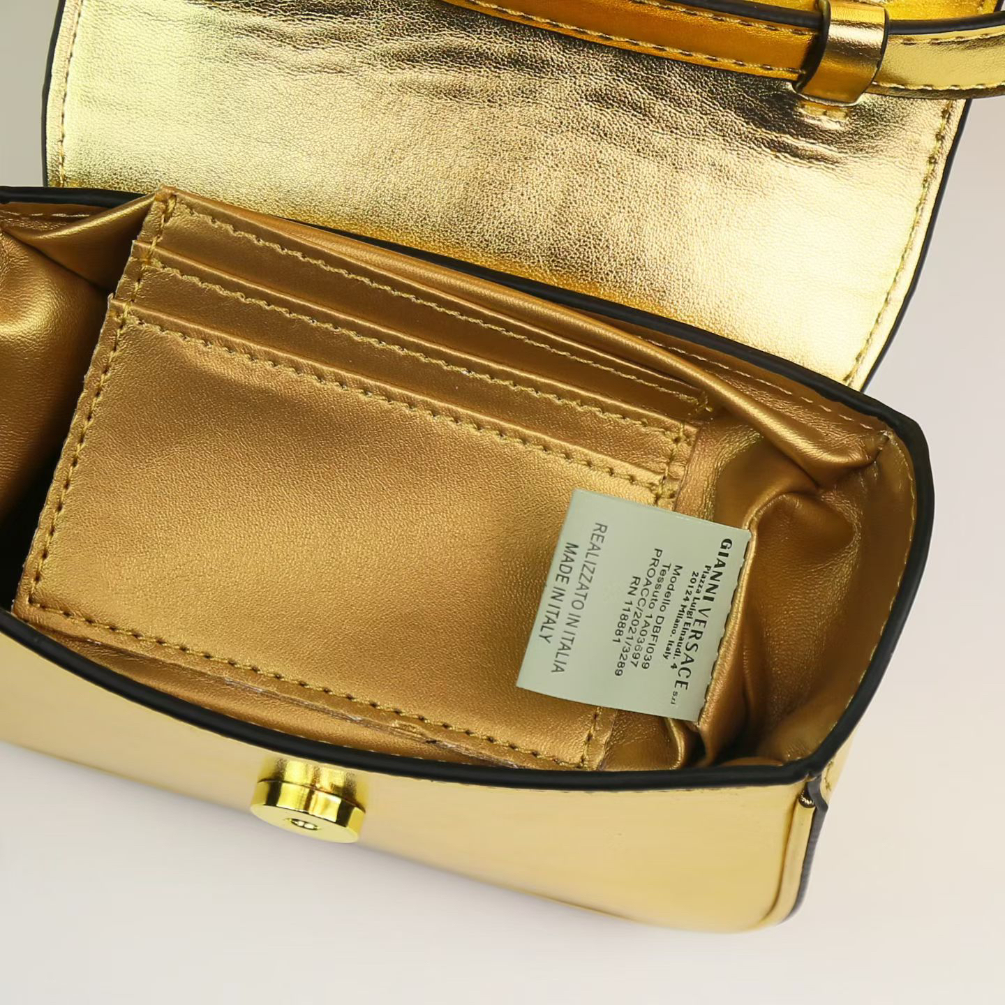 フェンディ「Fendi」バッグ ハンドバッグ