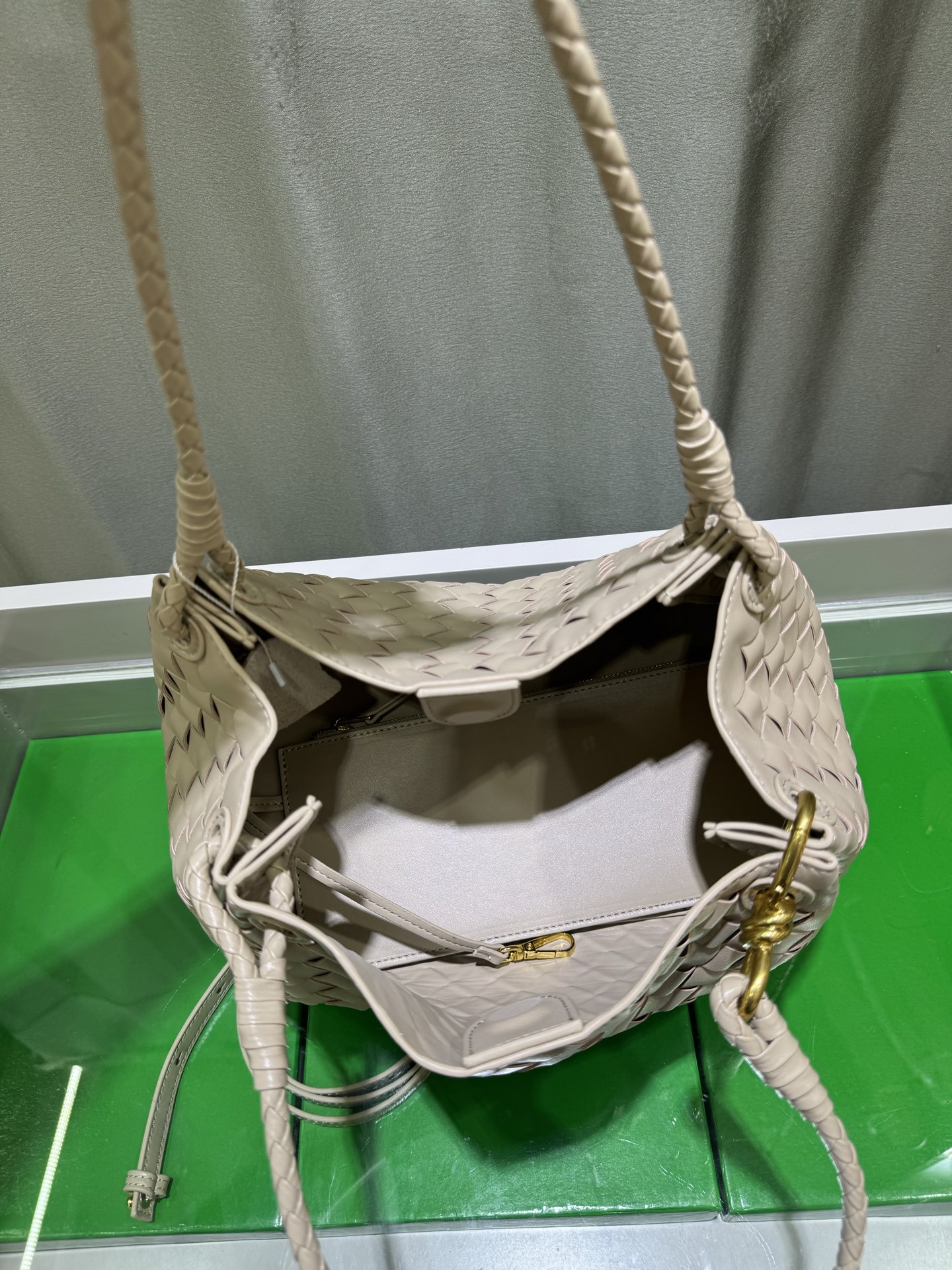 ボッテガ ヴェネタ「Bottega Veneta」バッグ レディース おしゃれ ショルダーバッグ