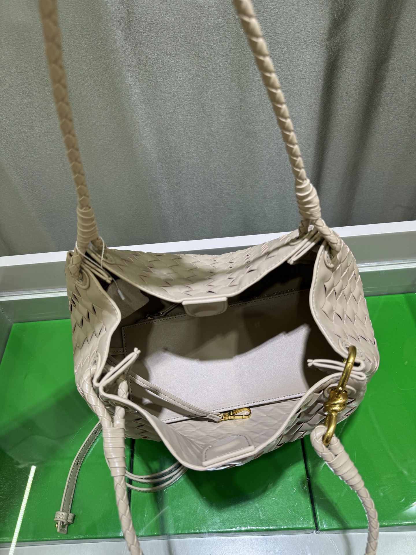 ボッテガ ヴェネタ「Bottega Veneta」バッグ レディース おしゃれ ショルダーバッグ