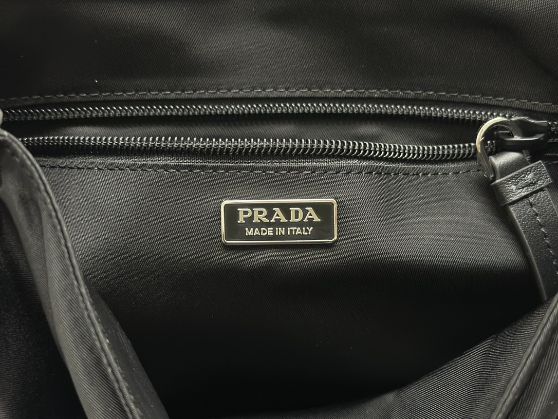 プラダ「Prada」バッグ メンズバッグ